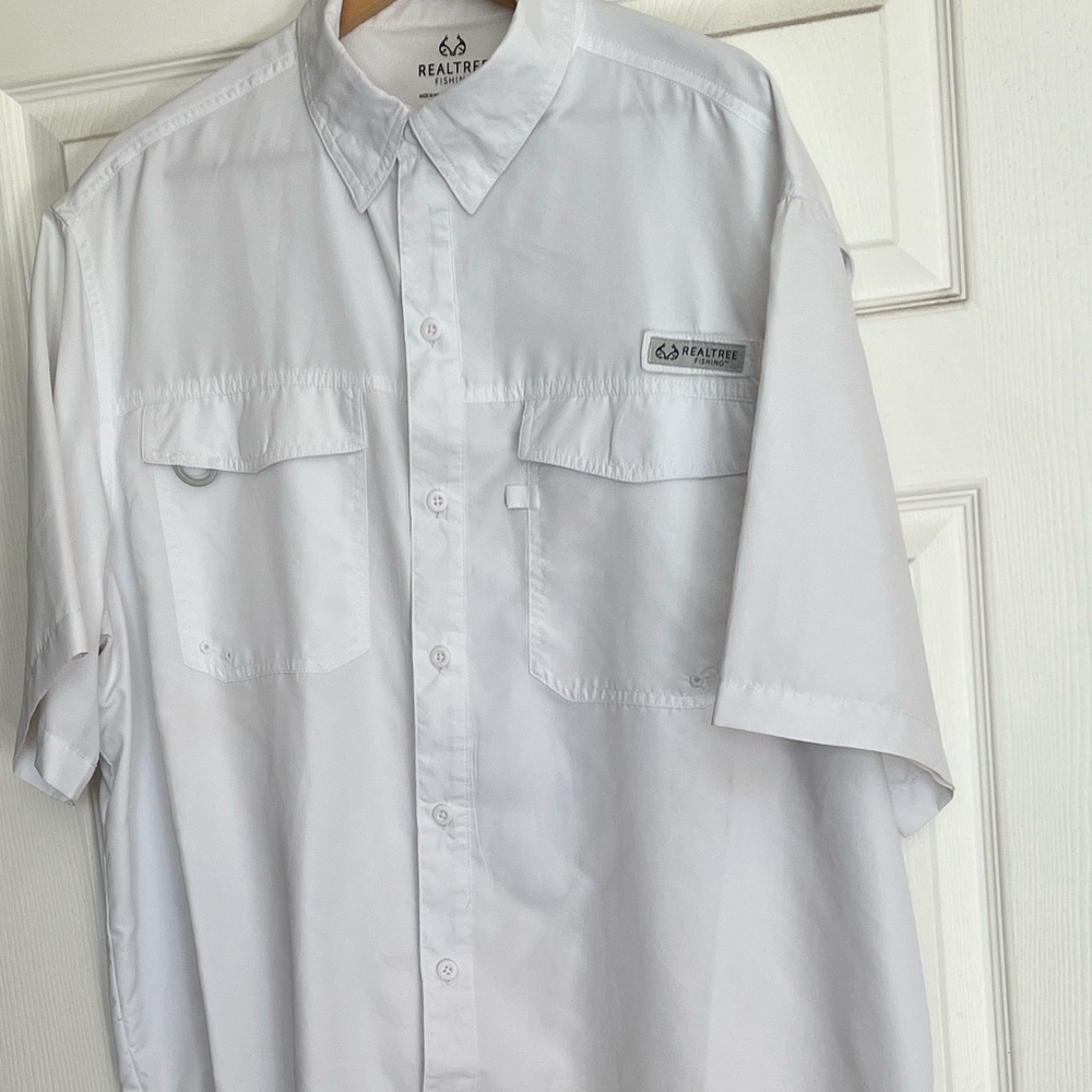 Realtree Men's White Casual Button Down Shirt